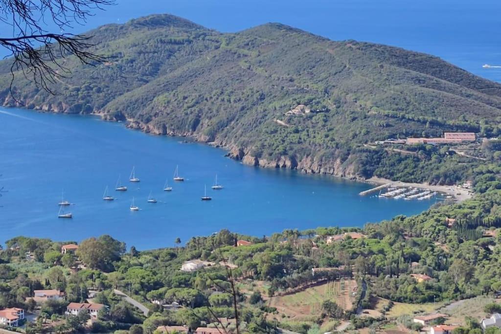 Casa Vacanze Il Pastore Tedesco Portoferraio Kültér fotó
